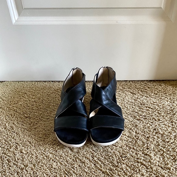 Adrienne Vittadini Shoes - Adrienne Vittadini Sport Black Platform Sandals
